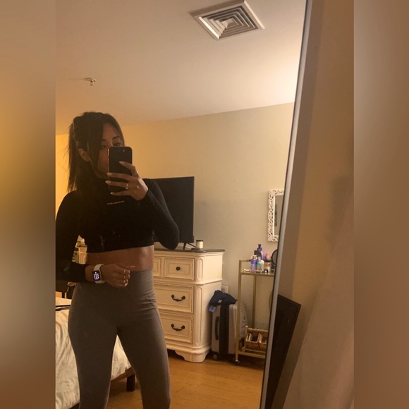 Meet your Posher, Stephanie - Picture 2 of 2